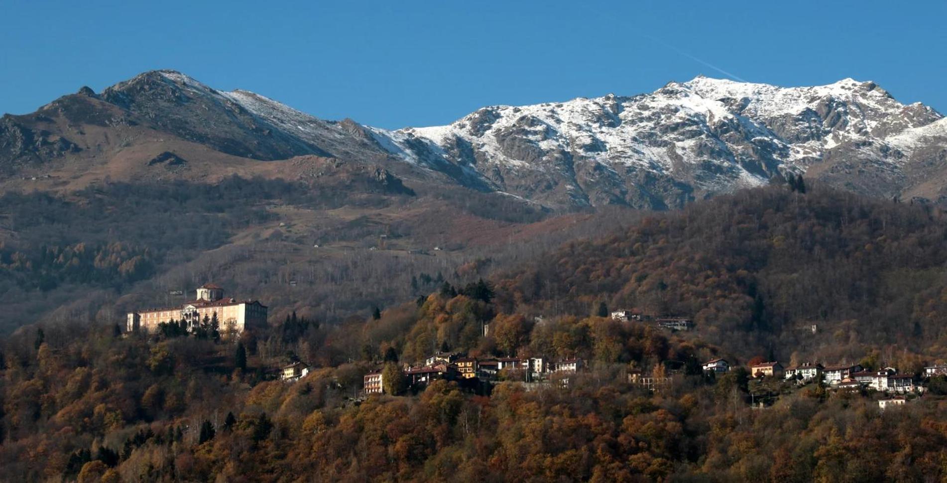 Santuario Di Graglia Aparthotel Exterior photo